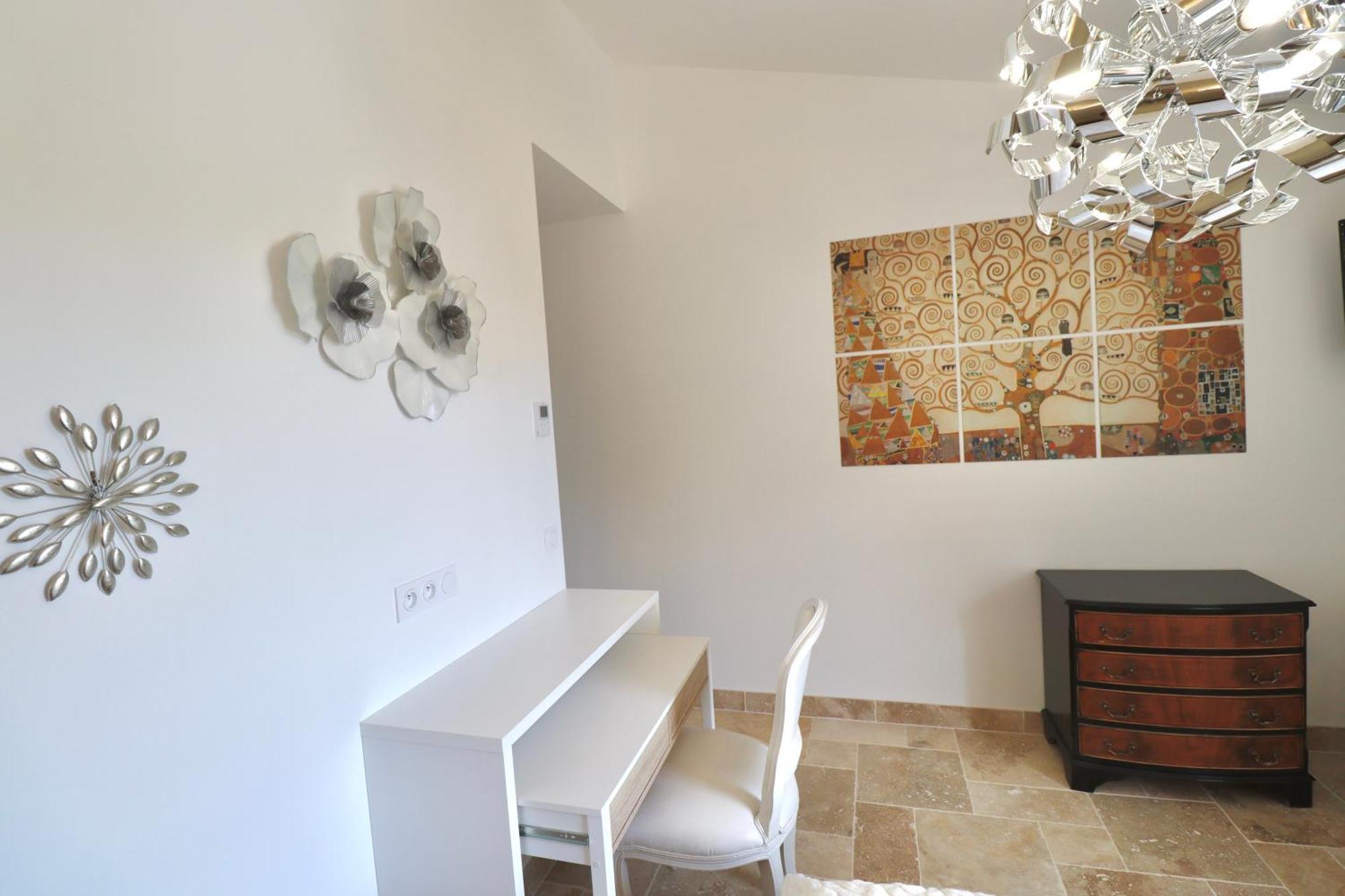 Saint-Just  Chambres D'Hotes Avec Jacuzzi Et Piscine Au Mas De Cadoule الغرفة الصورة