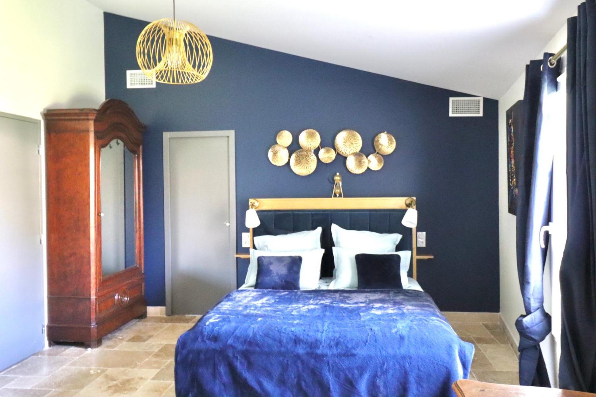 Saint-Just  Chambres D'Hotes Avec Jacuzzi Et Piscine Au Mas De Cadoule الغرفة الصورة