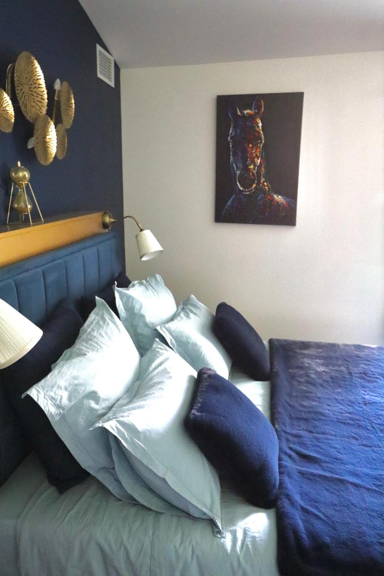 Saint-Just  Chambres D'Hotes Avec Jacuzzi Et Piscine Au Mas De Cadoule الغرفة الصورة